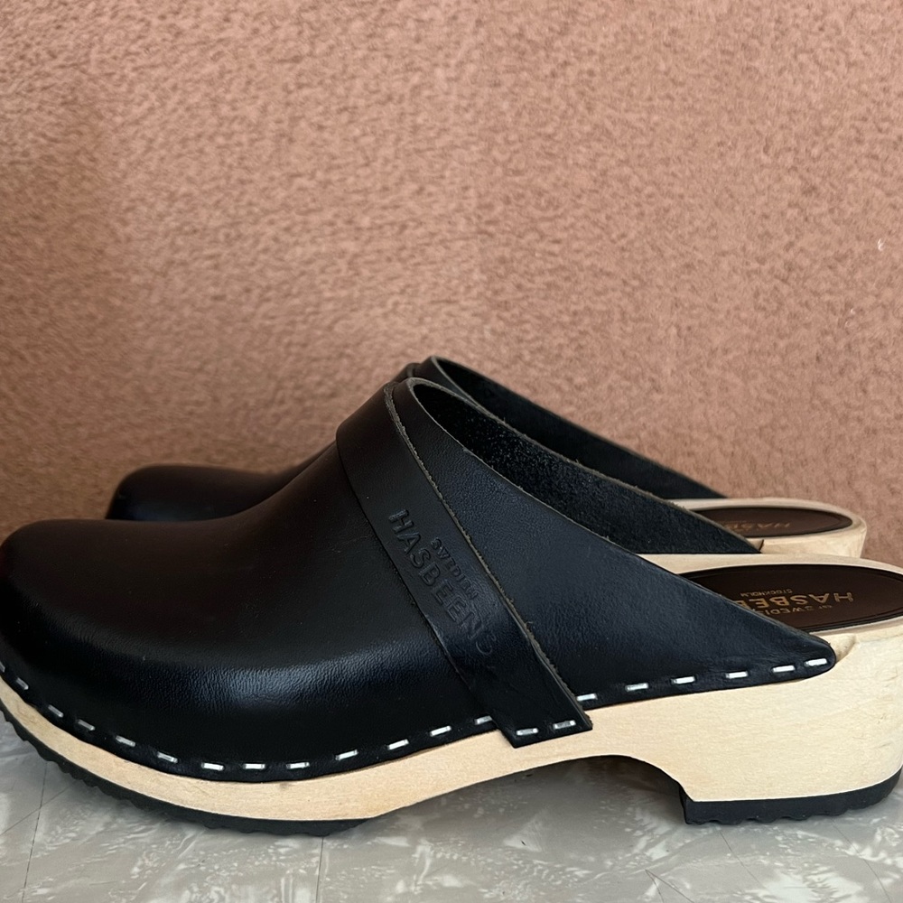 Swedish Hasbeens classic clog
